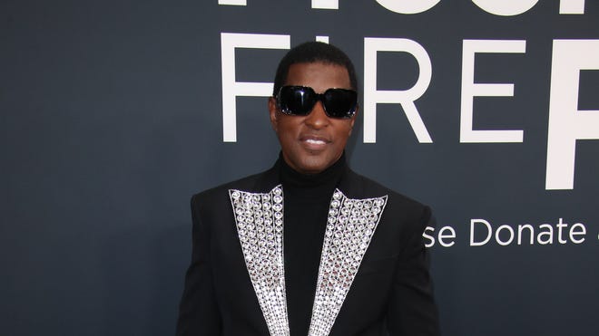 Reporter apologizes for abruptly ending Babyface interview for Chappell Roan on Grammys red carpet